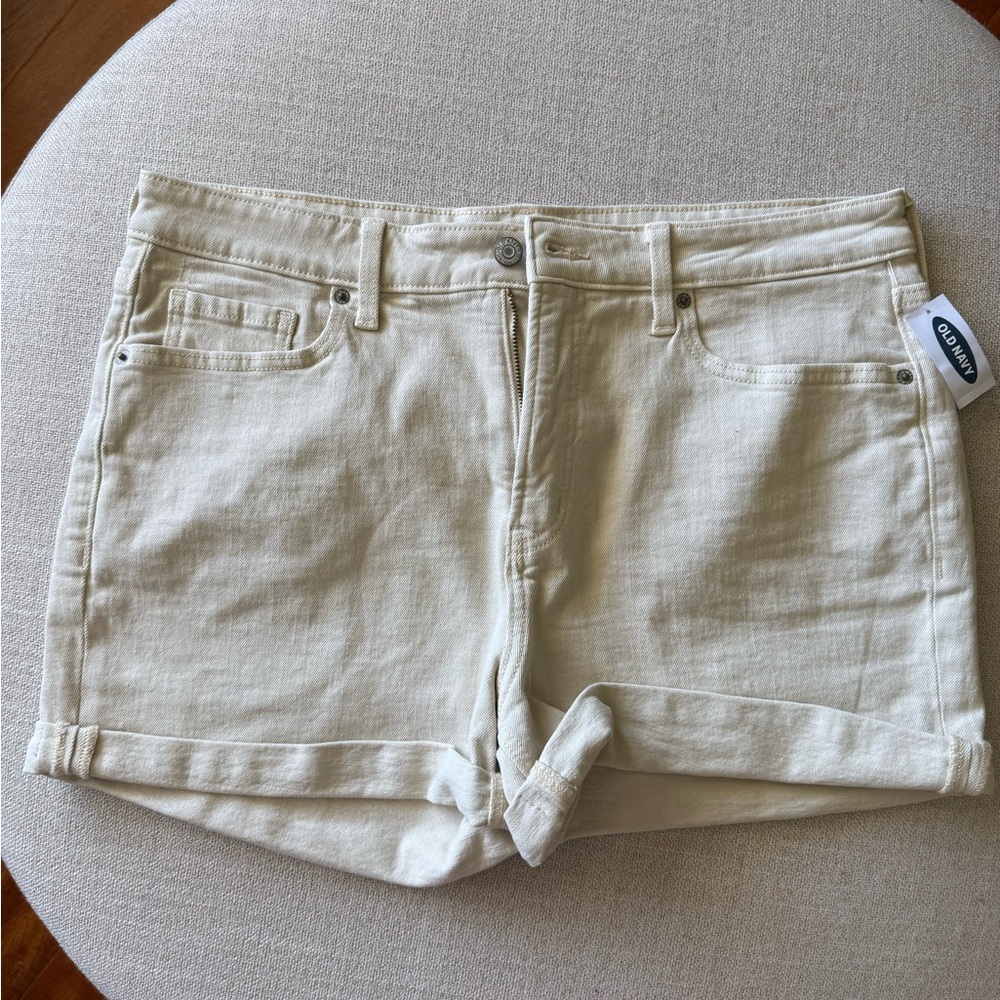 NEW Old Navy Women's Cream Shorts
